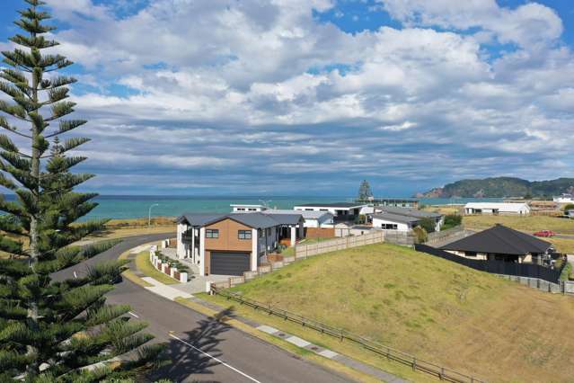 2 Pacific Parade Coastlands_4