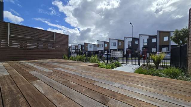 7/36 Henry Tayler Rise Milldale_2