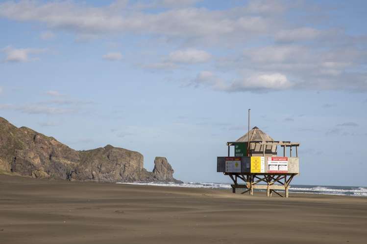 7 Tasman View Road Bethells Beach_24