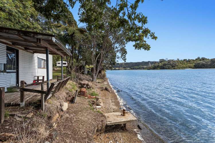 325 Ruatuna Road_5