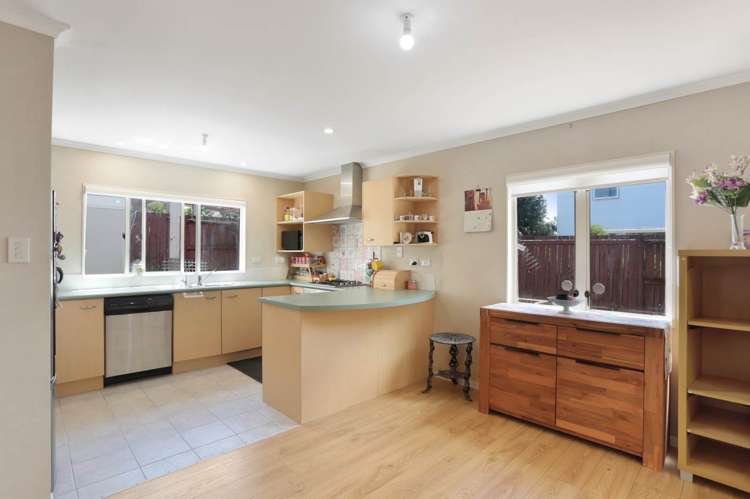 1 Stolford Crescent New Lynn_7