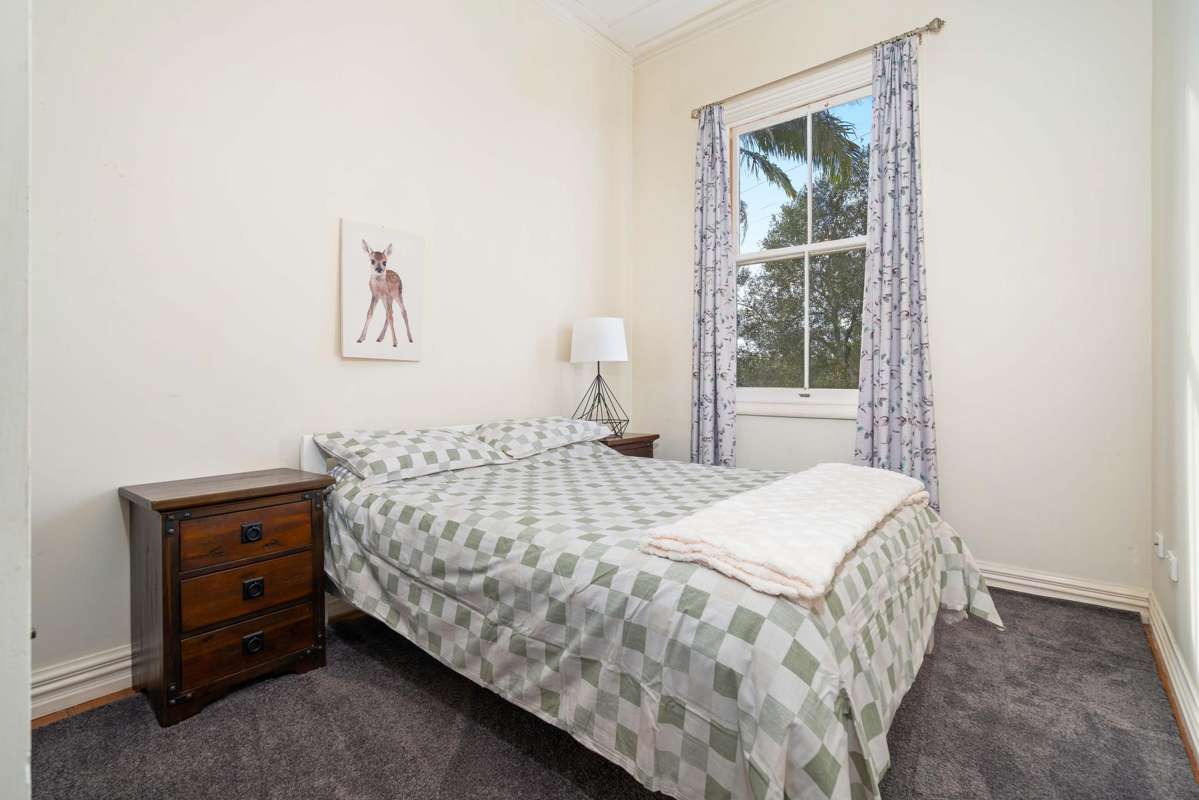 32 Ewing Road_2