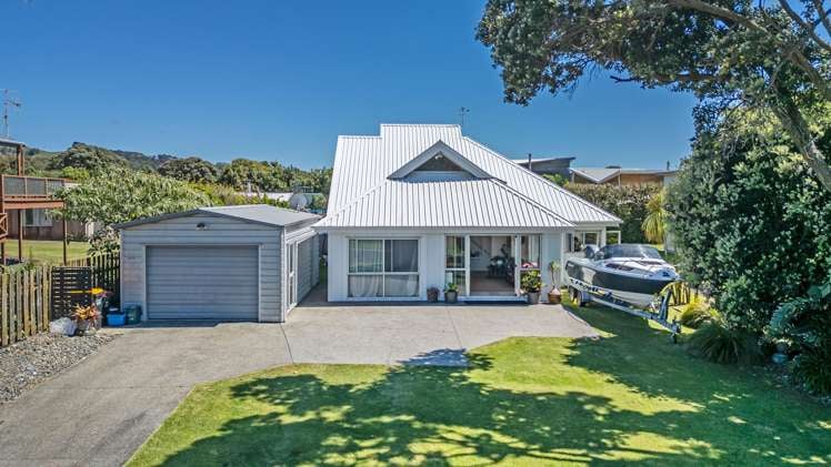 15 Moray Place Whiritoa_2