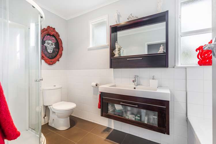 18 Taioma Crescent Te Atatu Peninsula_14