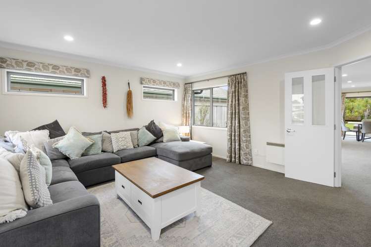 63 Chartwell Street Burwood_4