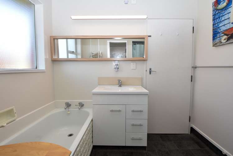 481 High Street South Carterton_12