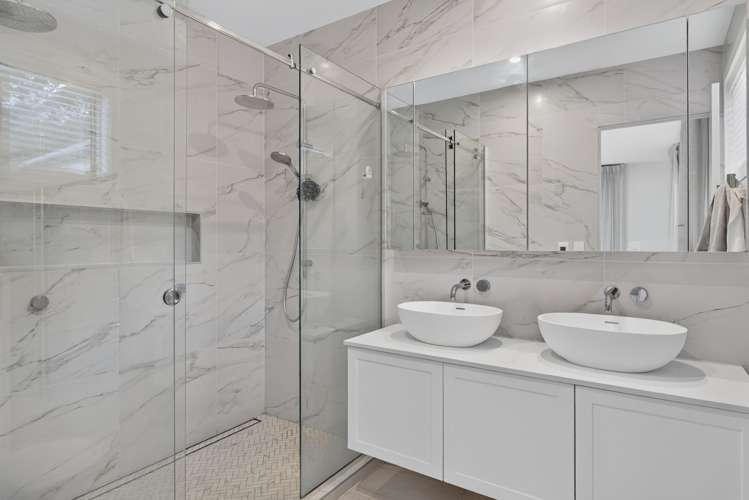 8 Collings Drive Lucas Heights_12