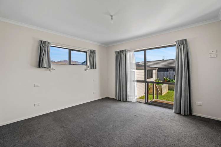 7 Myles Way Lower Shotover_13