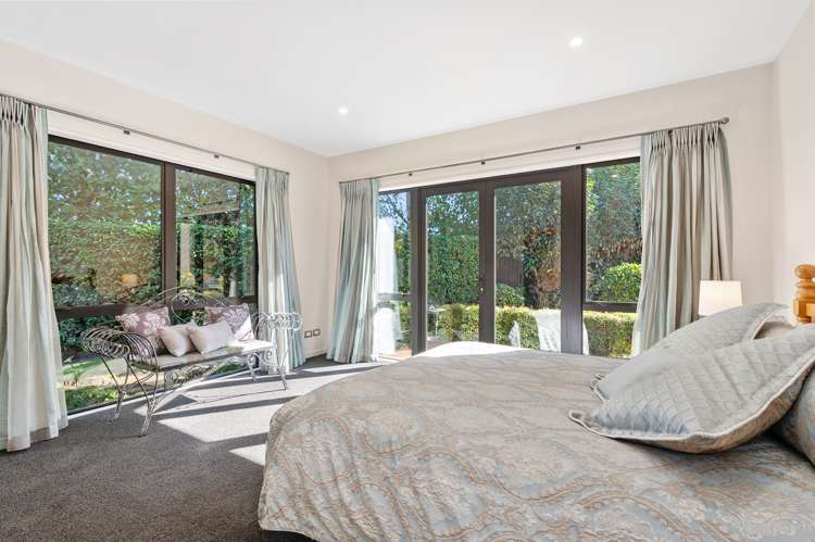 10 Glen Bridge Lane Harewood_13