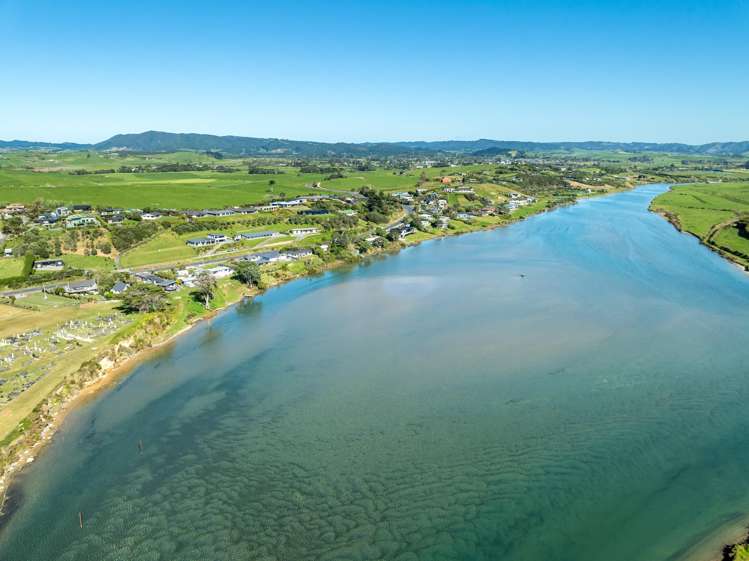 281 Cove Road Waipu_27