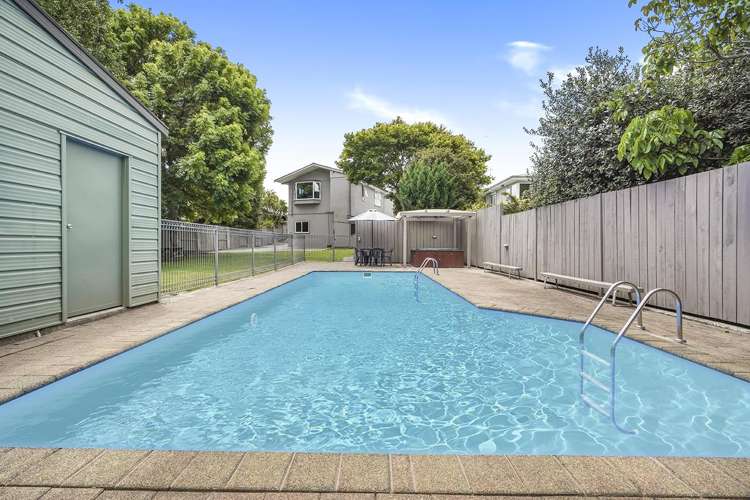 17 Queenwood Avenue Queenwood_11