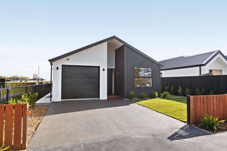 132 Kennedys Bush Road_0