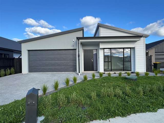 Brand New 4 Bedrooms with 2 Ensuites