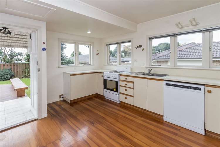 11 Clark Road Pahurehure_2