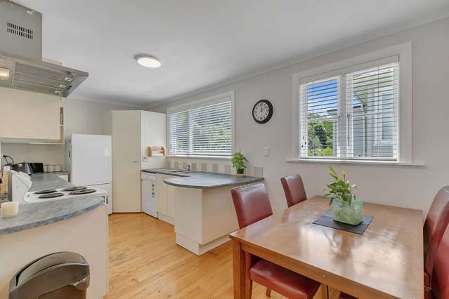 34 Lincoln Avenue Tawa_2