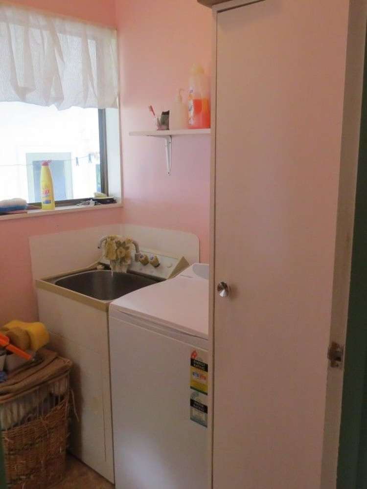 19 George Street Pahiatua_13