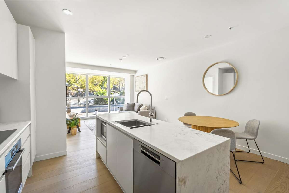 104/1 Greys Ave_4