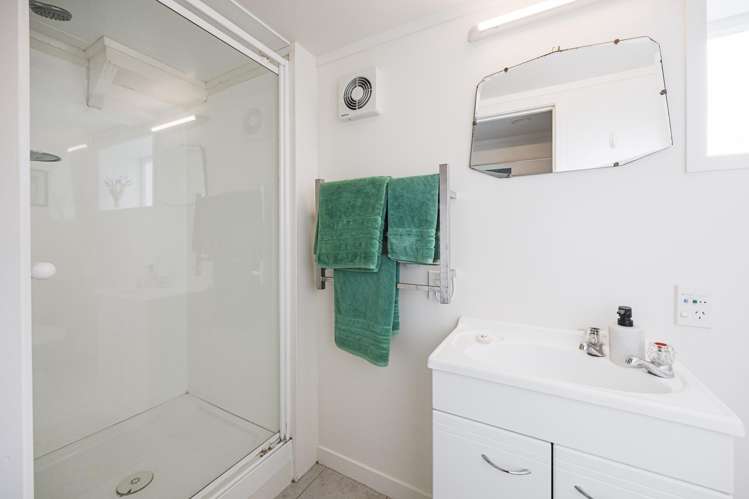 2/233b Hillsborough Road Mount Roskill_16