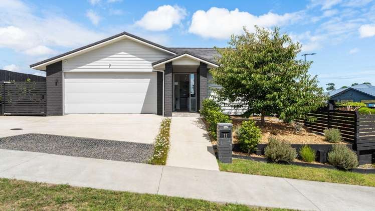 11 Waikohi Avenue Glenbrook_1