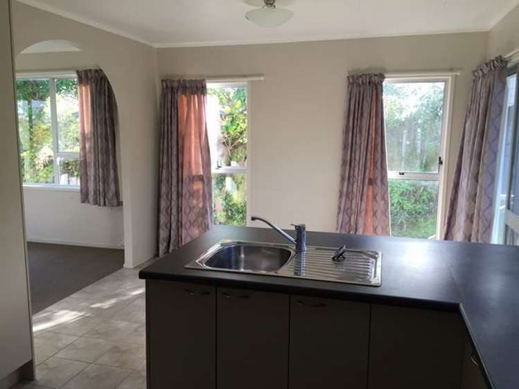 42 Fitzherbert Avenue West Harbour_3