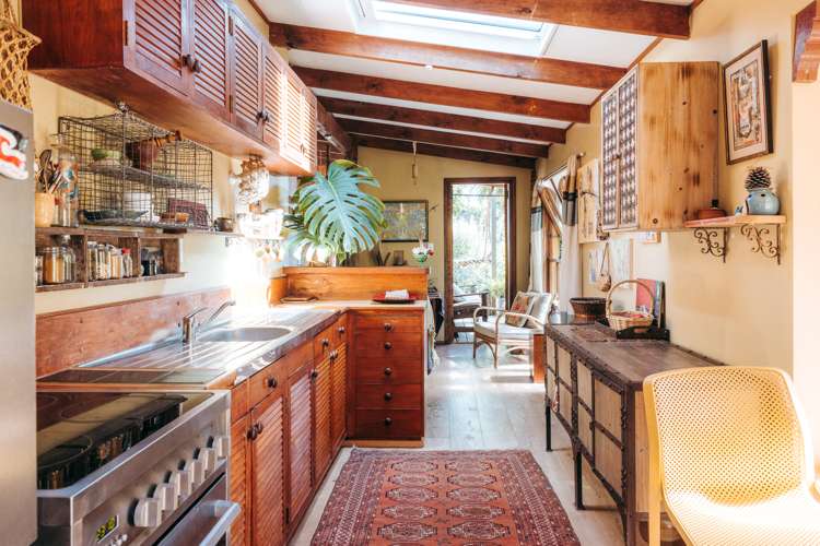 47 Makora Road Massey_11