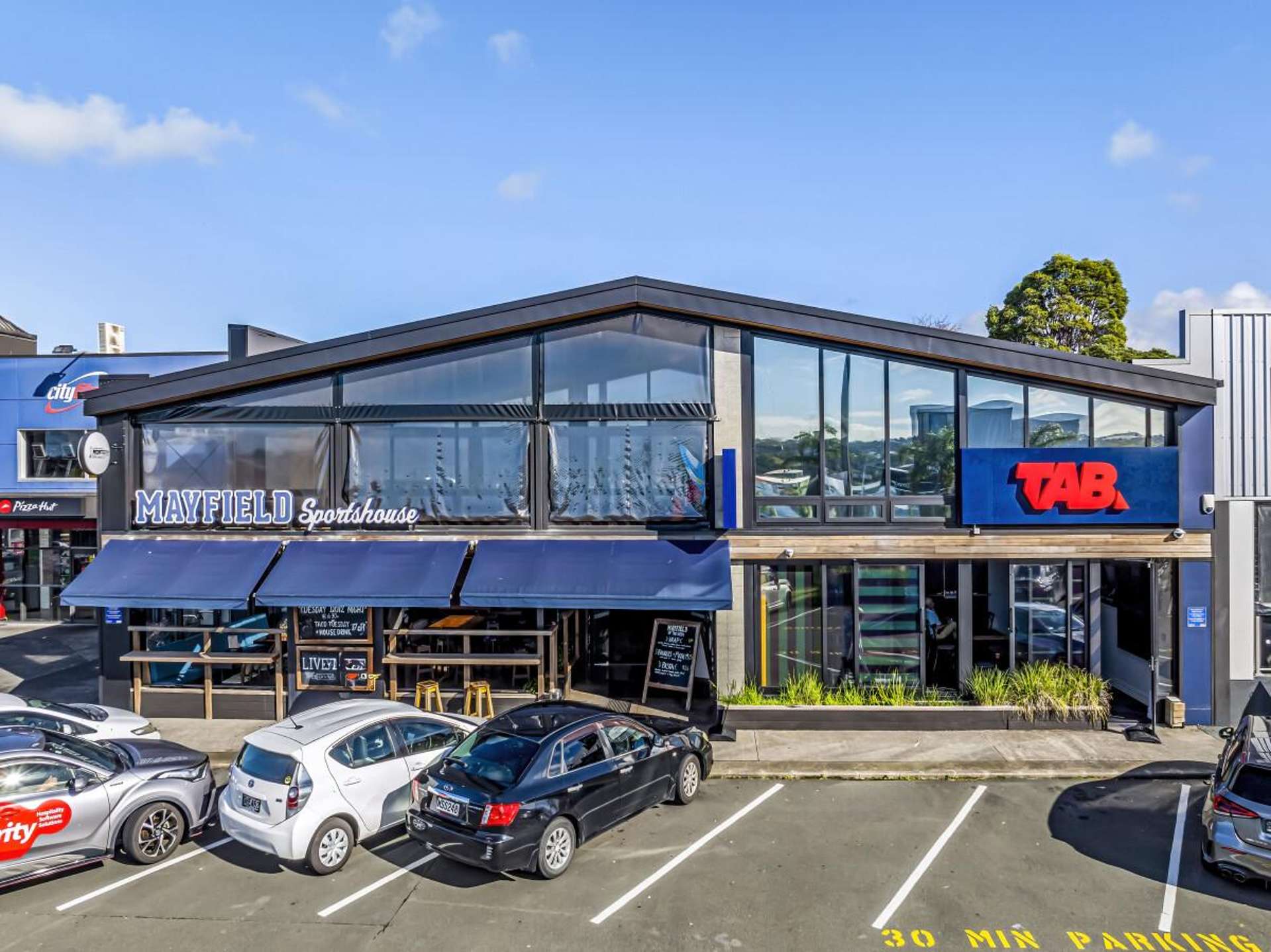 Unit 13, 172 Wairau Road Wairau Valley_0