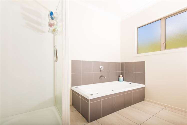 7 Cheetwood Street Churton Park_11