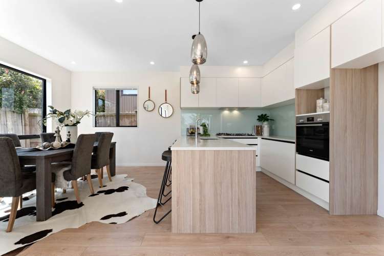 14 Matau Rise Te Atatu Peninsula_7