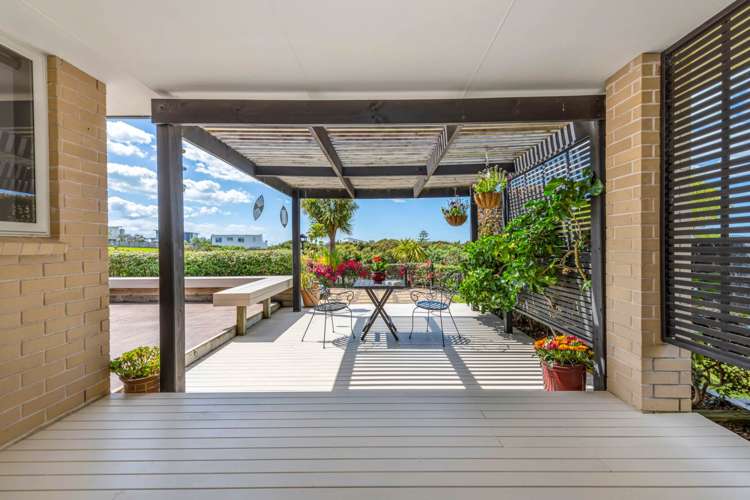 7 Intrepid Crescent Beachlands_21