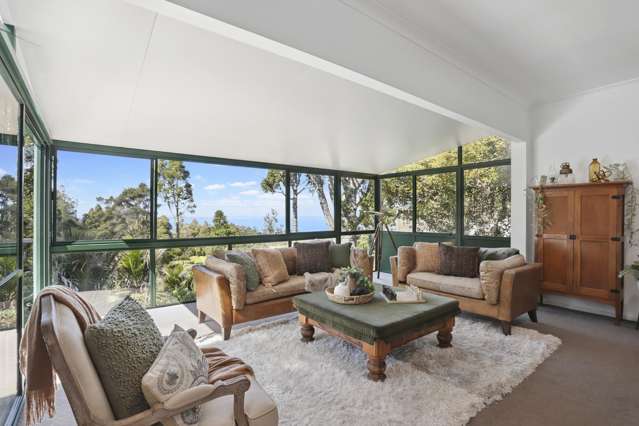 69 Takahe Road Titirangi_1