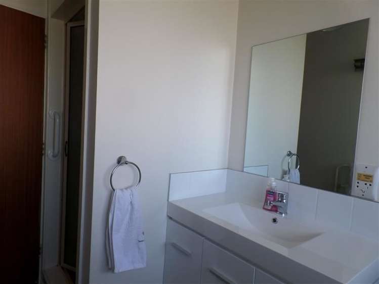 1/177a Grimseys Road Redwood_8