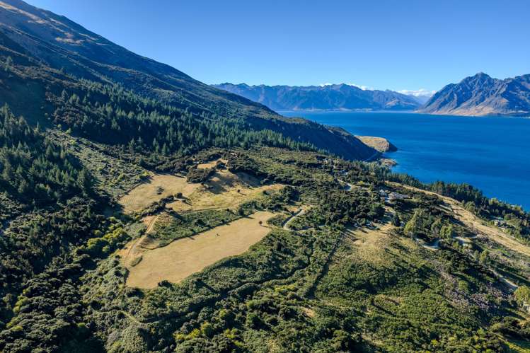 1147 Lake Hawea - Albert Town Road Albert Town_4