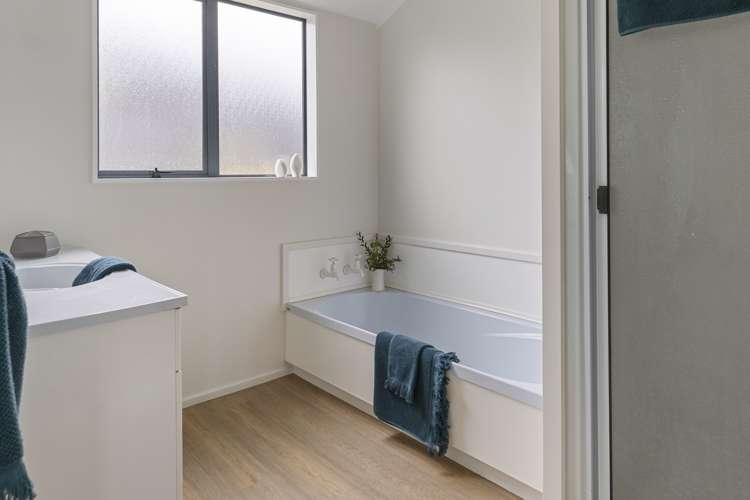 1 Vining Crescent Stoke_16