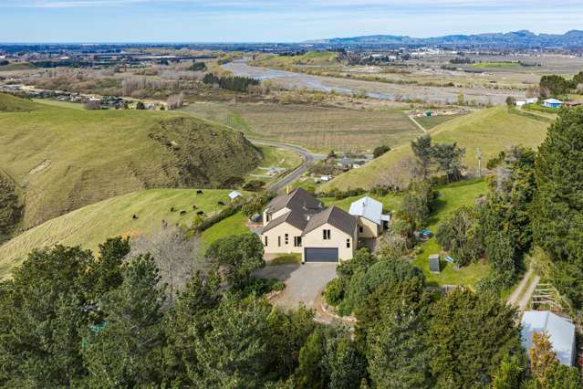 Views with room for family, guests or income
