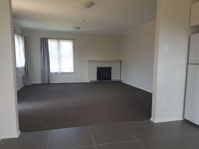 39 Sutton Crescent Papakura_4