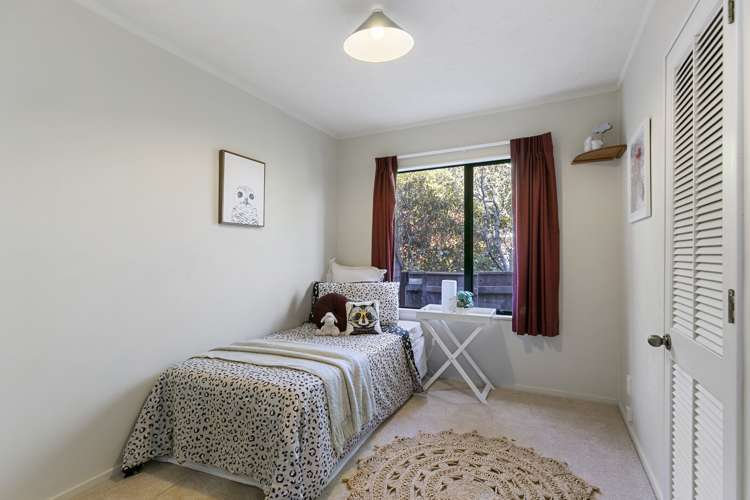 69 Woodhouse Avenue Karori_7