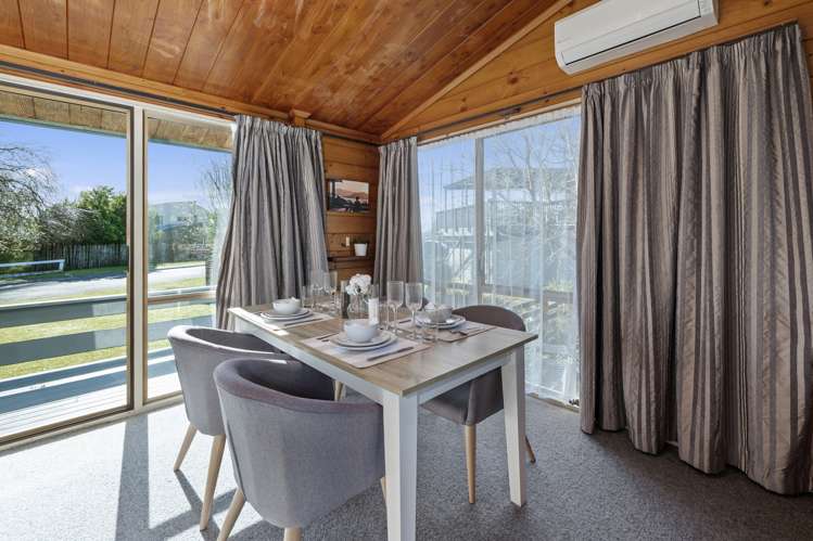 2 Cooper Avenue Holdens Bay_4