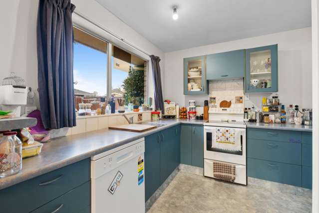 1/98A Lake Terrace Road Burwood_2