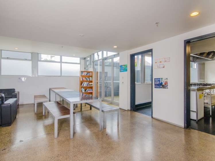 702/133 Beach Road Auckland Central_8