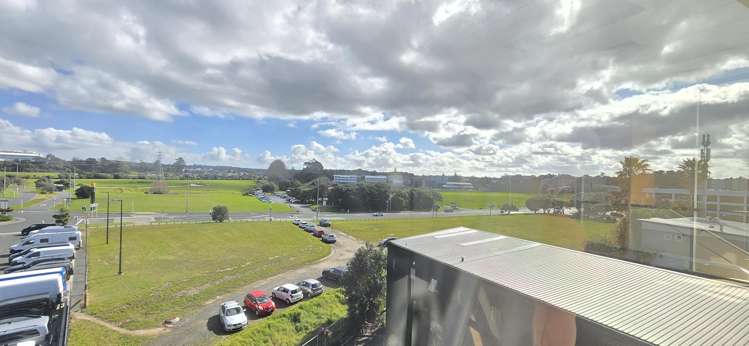 71 Barrys Point Road Takapuna_5