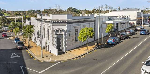 Waiuku landmark attracts more than just interest