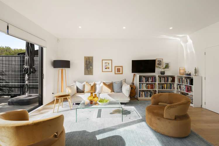 4 Whetiko Way Belmont_10