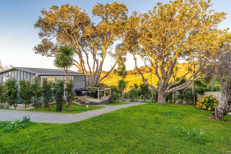 29 Matapana Road Palm Beach_11