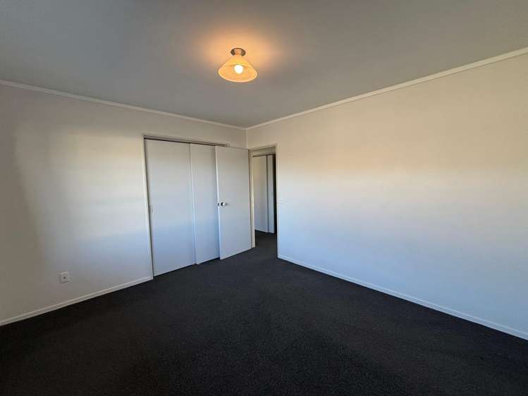  26 Exeter Crescent Springvale_8
