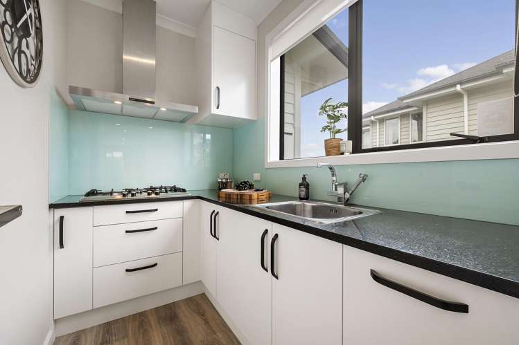 21 Ascension Crescent Orewa_11