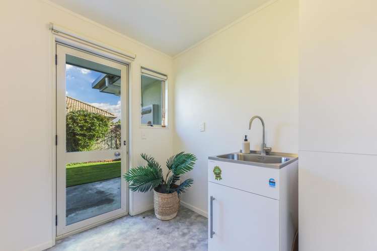 11 Aston Place Richmond_22