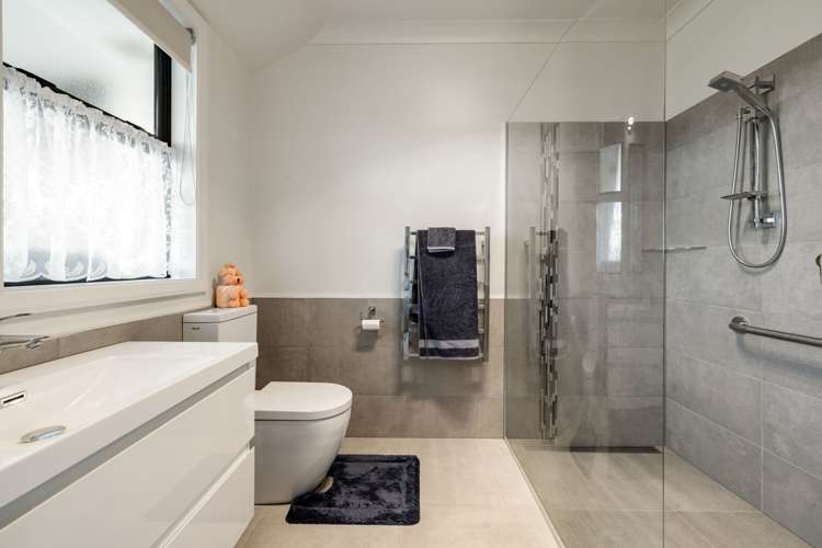 2 Kotare Grove Cambridge_33