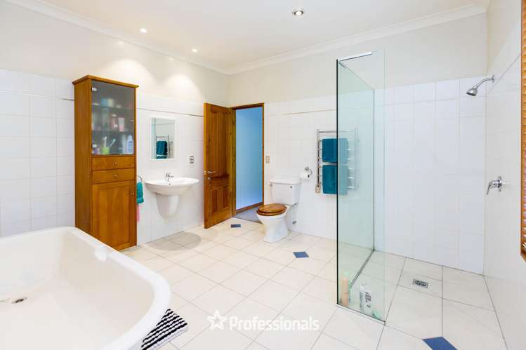 118 Colletts Road Mangaroa_25