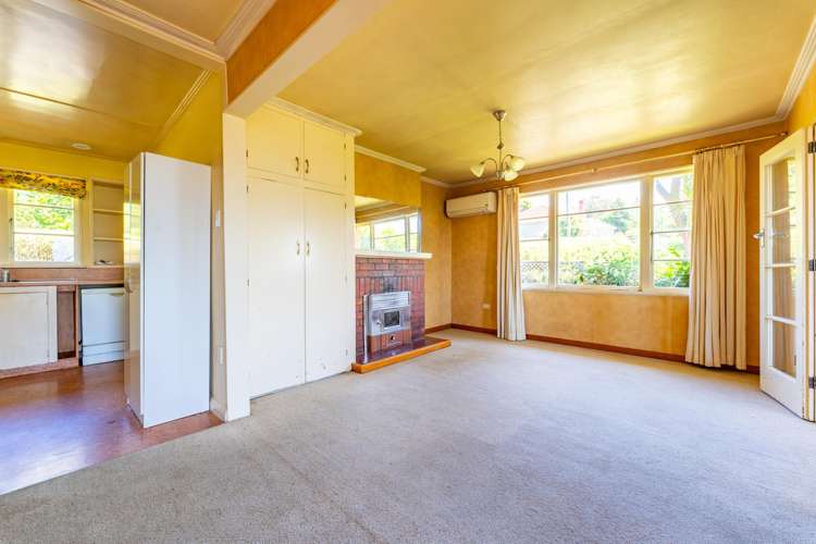 1 & 2/28 Nile Street Highfield_2