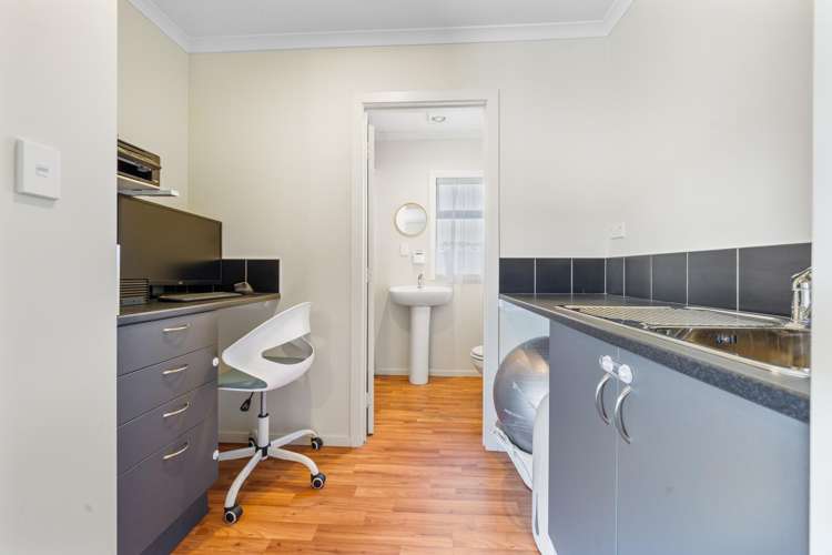 83 Oranga Street Westown_23